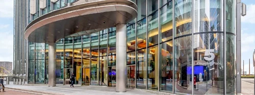 5 Churchill Place